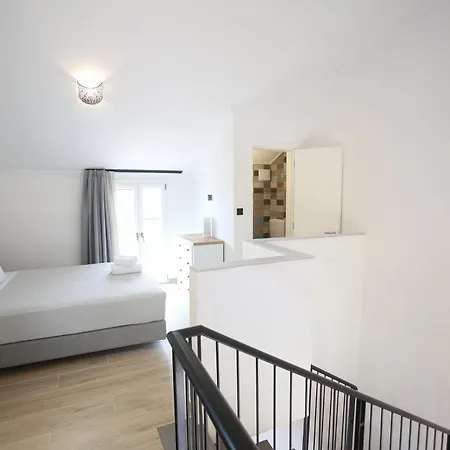 Aenea Luxurious Residences *